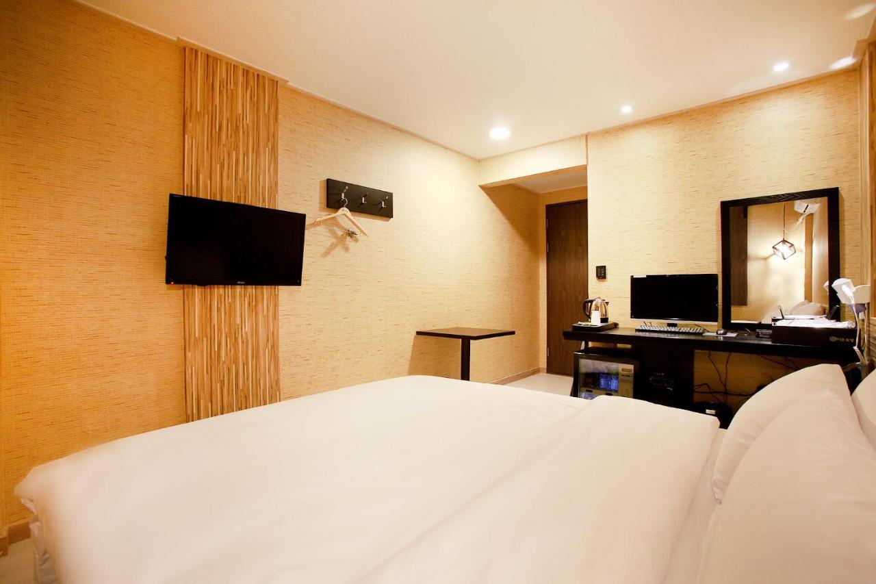 Eton Hotel ชุนชอน ภายนอก รูปภาพ